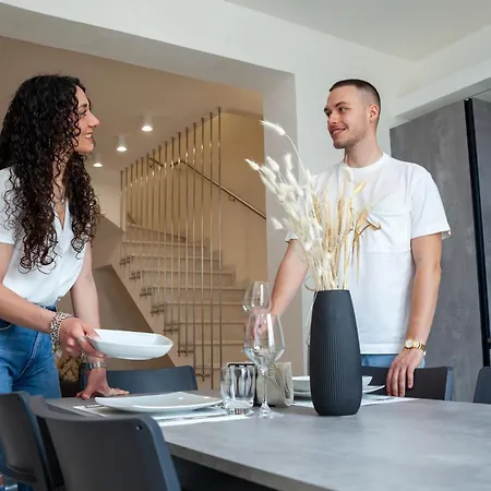 לינה וארוחת בוקר Altavilla Boutique Holidays House *