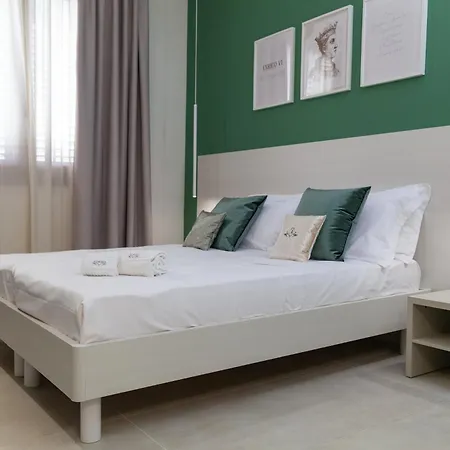 לינה וארוחת בוקר Altavilla Boutique Holidays House