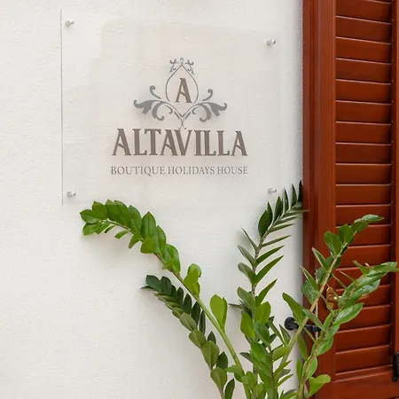 לינה וארוחת בוקר Altavilla Boutique Holidays House