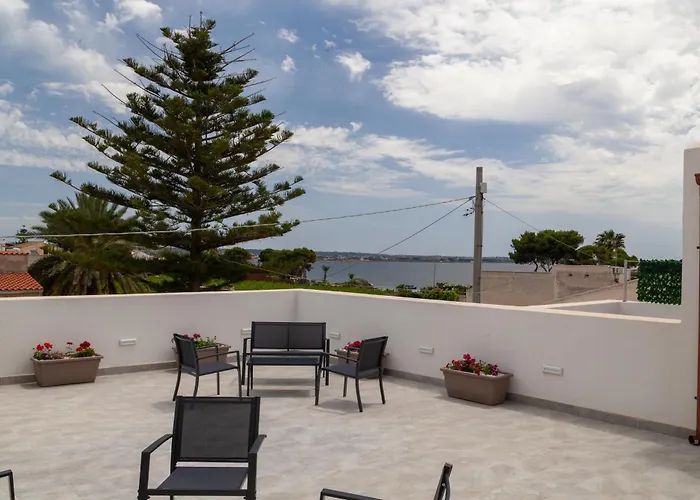 Altavilla Boutique Holidays House Bed & Breakfast 4*